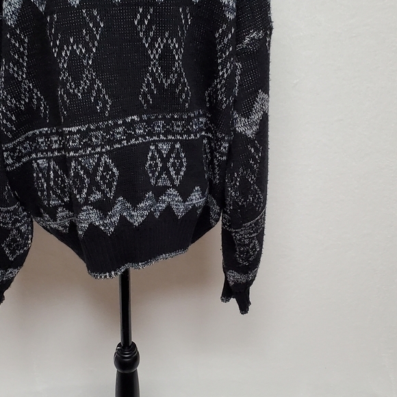 𝅺VINTAGE Chartwell Black Gray Knit Leather Trim V-neck Funky Pull-over Cardigan - Picture 12 of 13